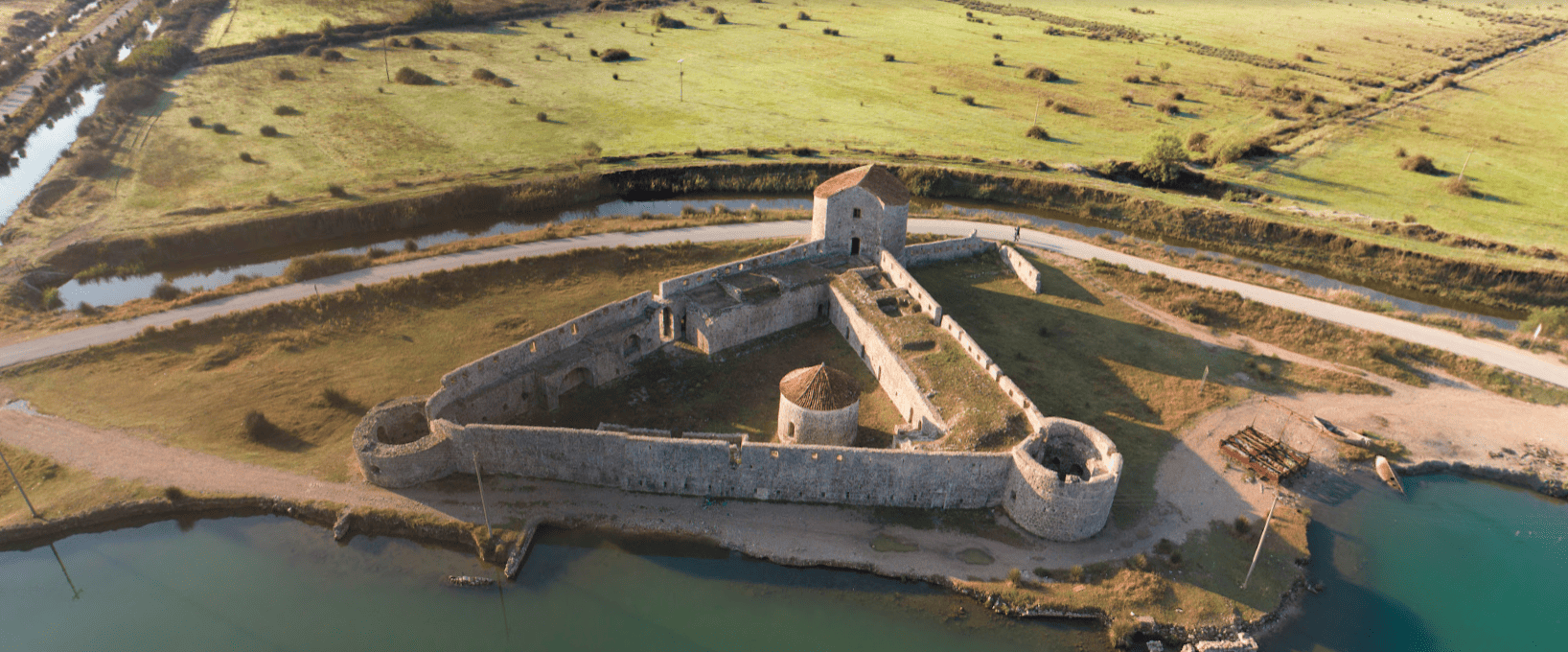 Triangluar Vivar Castle